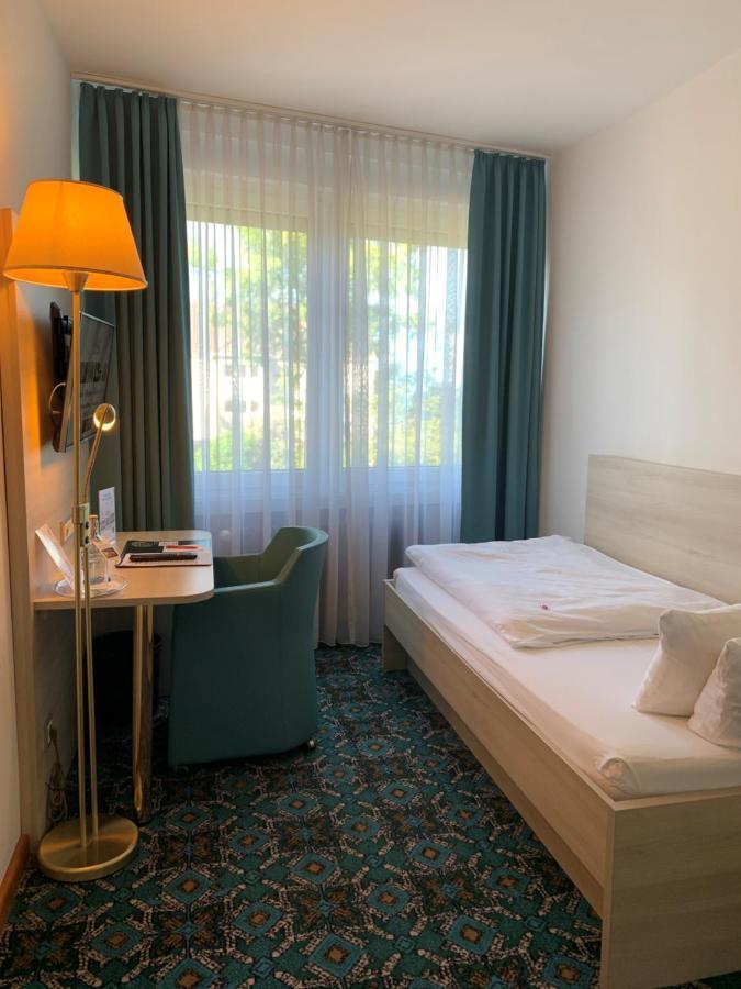 Stadthotel Geis Bad Neustadt an der Saale Exterior photo